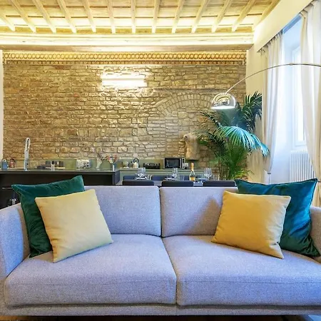 Palazzo Dei Signori Luxury Design Loft Apt With View, Florence *
