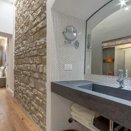 Apartment Palazzo Dei Signori Luxury Design Loft Apt With View, Florence